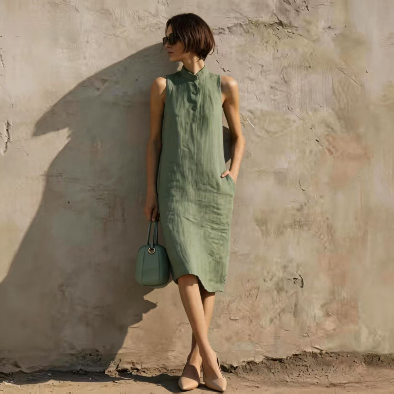 Solid-color Loose Sleeveless Dress