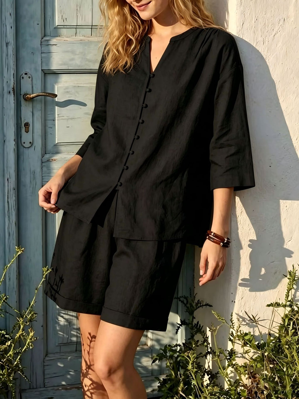 Womens V-neck Top And High-Waist Wide-Leg Shorts Set